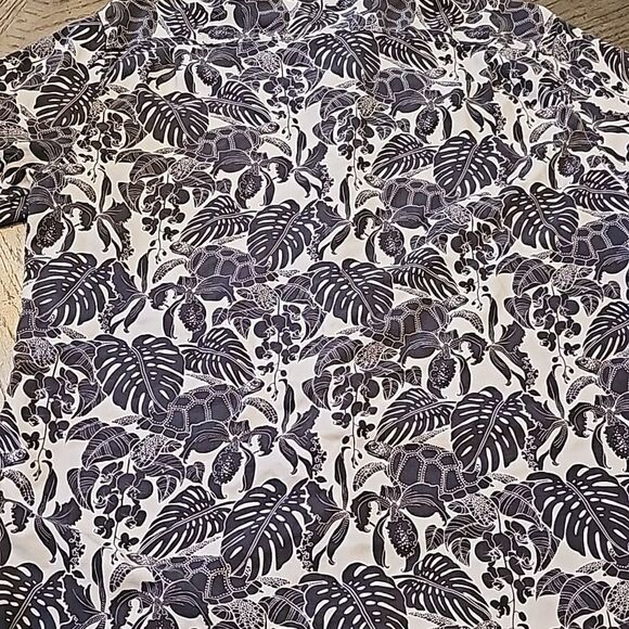 Tommy Bahama silk turtle Hawaiian shirt size L - Picture 10 of 11